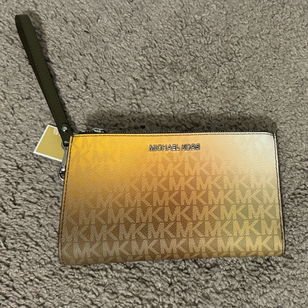 Stunning Michael Kors olive green hombre leather logo wristlet wallet clutch new